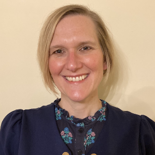 <p>Mrs T. Cansdale</p>